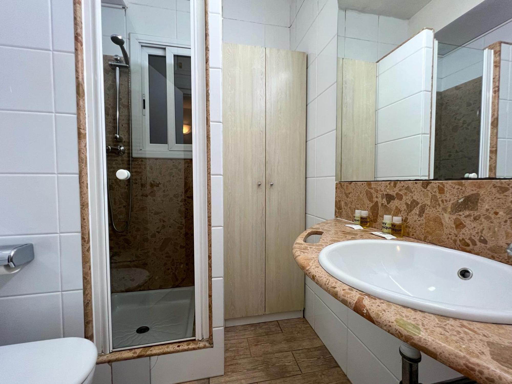 Apartment U-nique Sardenya Ii